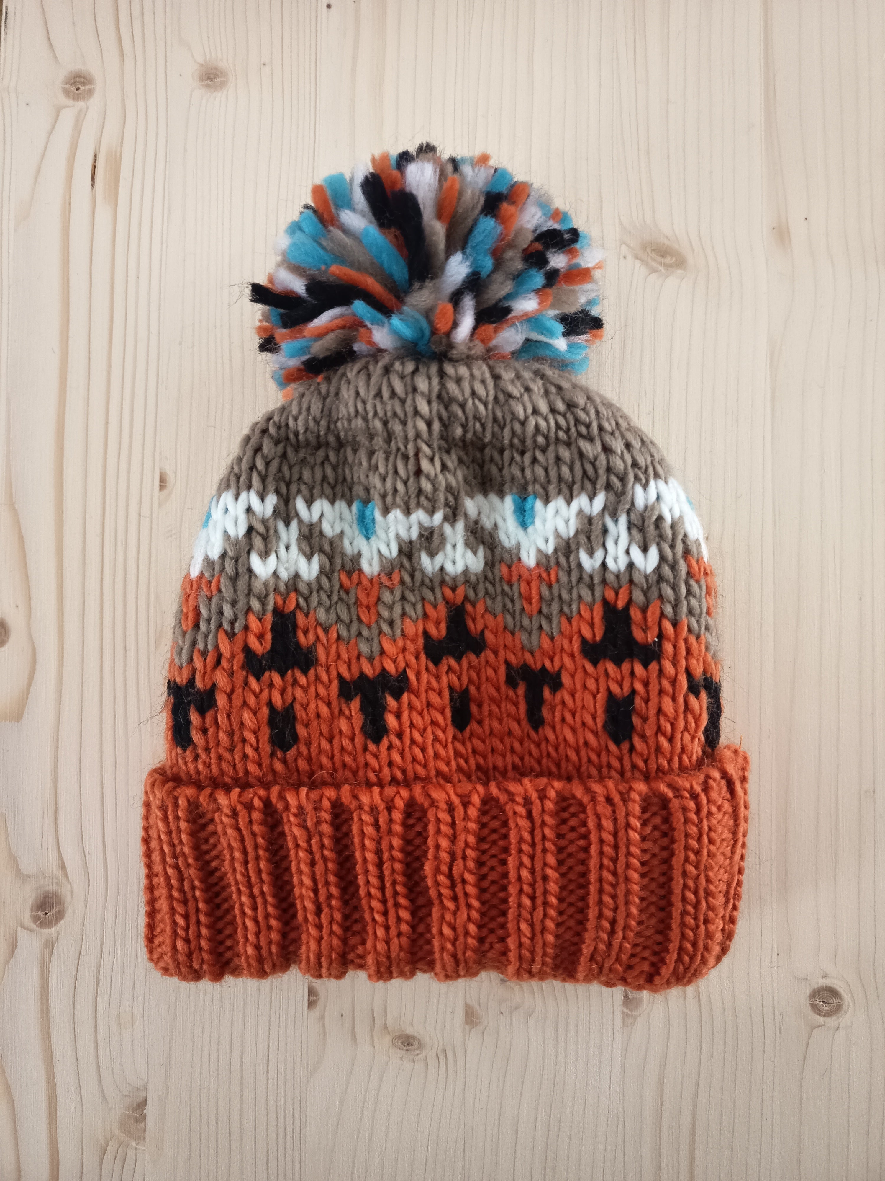 Gorro Lana Naranja con Puntos Negros